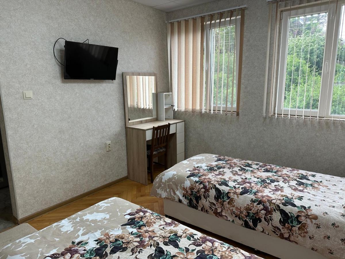 Suhin Dol Hotel Belimel Esterno foto